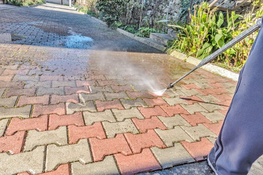driveways-cleaning-1